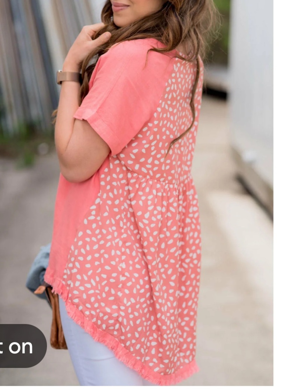 Umgee Coral Cheetah Back Fringe Like Hemline Short Sleeve Top. SzL